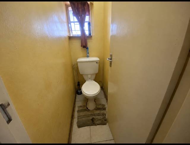 3 BEDROOM HOUSE FOR SALE IN VANDERBIJLPARK CE 2